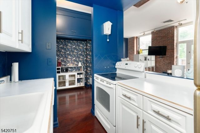 240 Main St Unit 105 105, Little Falls Twp., NJ 07424