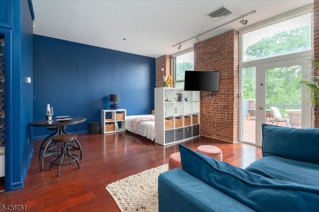 240 Main St Unit 105 105, Little Falls Twp., NJ 07424