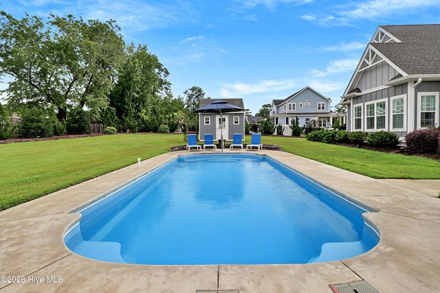 107 Crystal Moon Way, Hampstead, NC 28443