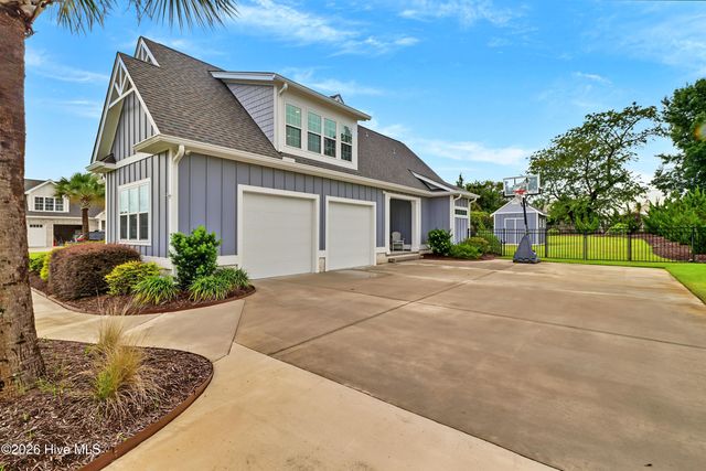 107 Crystal Moon Way, Hampstead, NC 28443