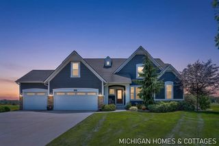 4401 Grand Point, Holland Twp, MI 49424