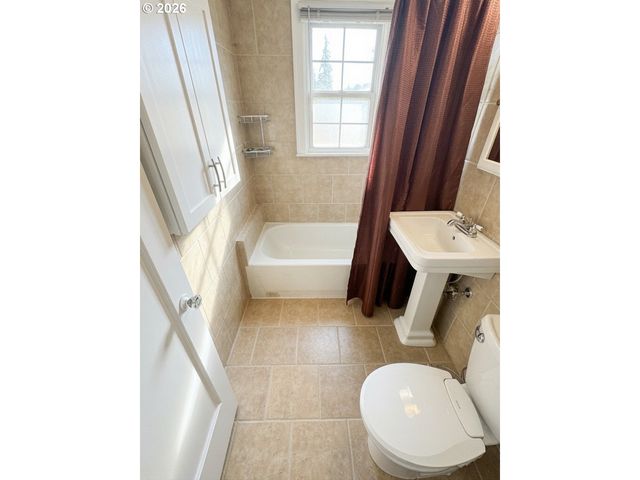 4950 Sw 139TH Ave, Beaverton, OR 97005
