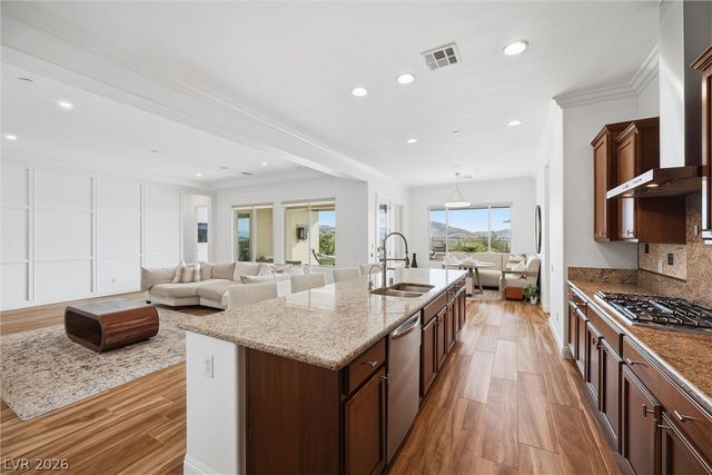 2913 Grande Arch Street, Henderson, NV 89044