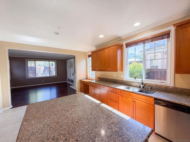 2954 Rangpur, Escondido, CA 92027