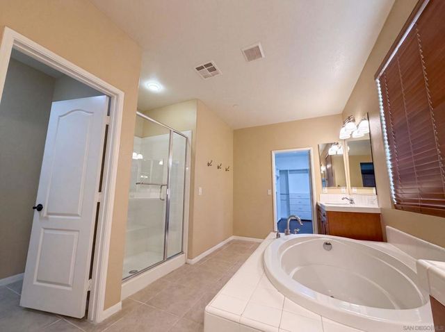 2954 Rangpur, Escondido, CA 92027
