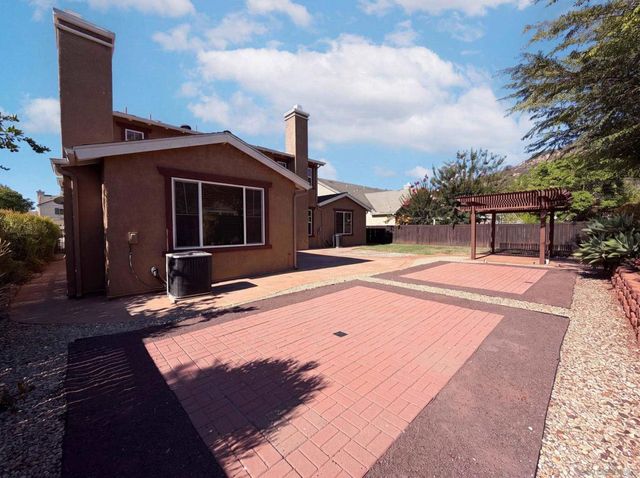 2954 Rangpur, Escondido, CA 92027