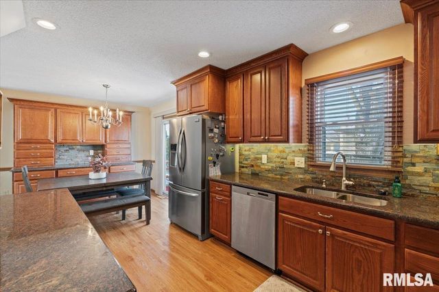 4334 Augusta Court, Bettendorf, IA 52722