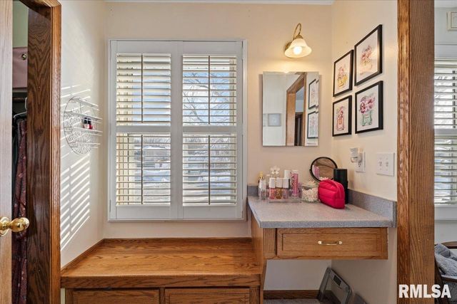 4334 Augusta Court, Bettendorf, IA 52722