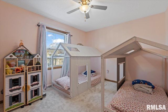 4334 Augusta Court, Bettendorf, IA 52722