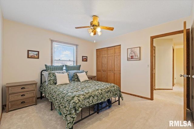 4334 Augusta Court, Bettendorf, IA 52722