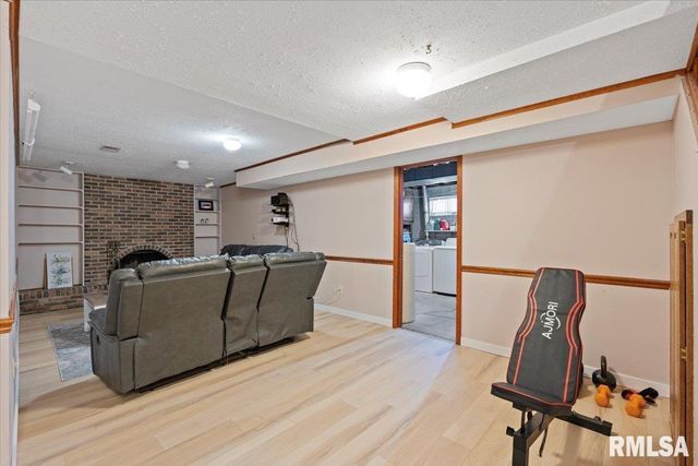 4334 Augusta Court, Bettendorf, IA 52722