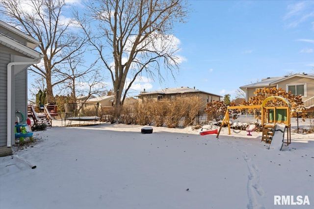 4334 Augusta Court, Bettendorf, IA 52722