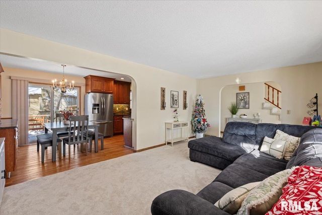 4334 Augusta Court, Bettendorf, IA 52722