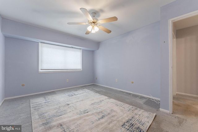 1602 MEADOWVIEW LN, Mont Clare, PA 19453