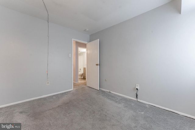 1602 MEADOWVIEW LN, Mont Clare, PA 19453