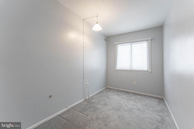 1602 MEADOWVIEW LN, Mont Clare, PA 19453