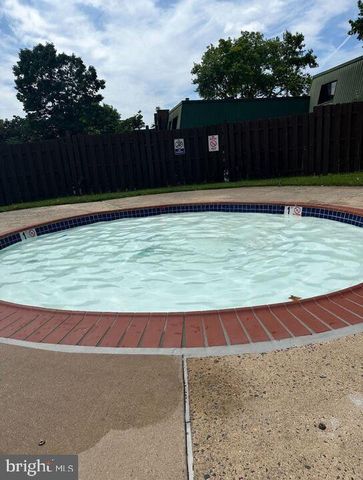 1602 MEADOWVIEW LN, Mont Clare, PA 19453