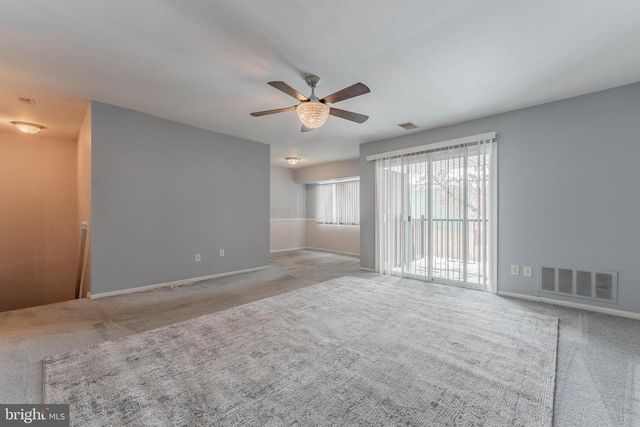 1602 MEADOWVIEW LN, Mont Clare, PA 19453