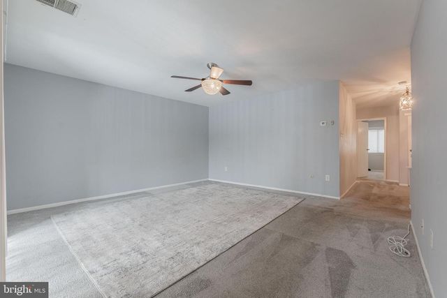 1602 MEADOWVIEW LN, Mont Clare, PA 19453