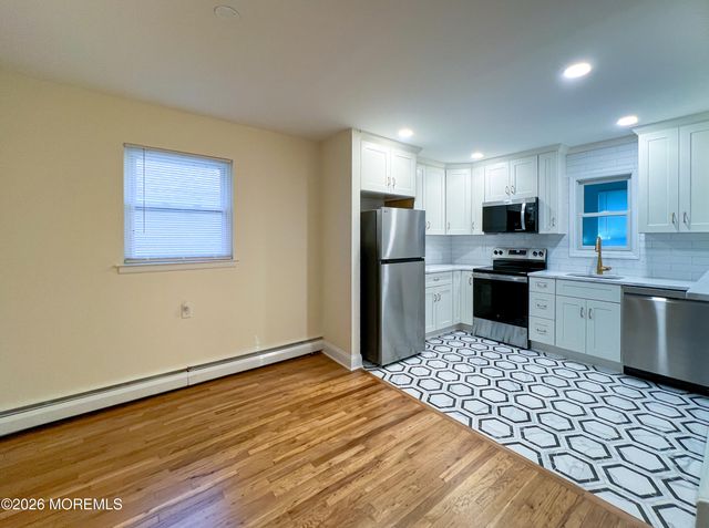 16 Catskill Court, Toms River, NJ 08753