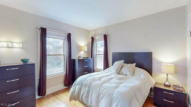 2190 Grandview Avenue, Cleveland Heights, OH 44106