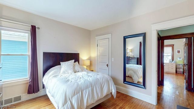 2190 Grandview Avenue, Cleveland Heights, OH 44106