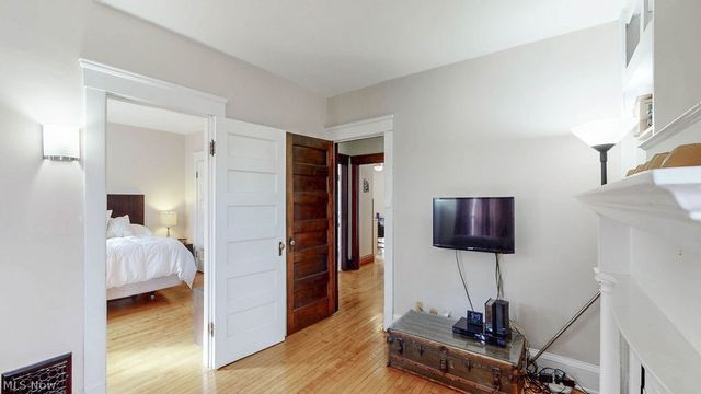 2190 Grandview Avenue, Cleveland Heights, OH 44106