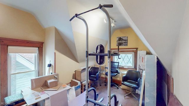 2190 Grandview Avenue, Cleveland Heights, OH 44106