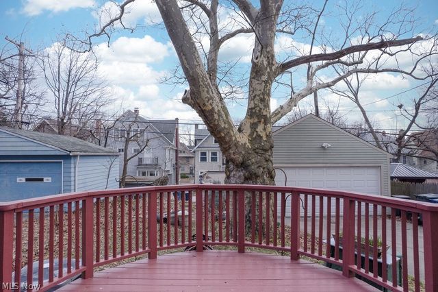 2190 Grandview Avenue, Cleveland Heights, OH 44106