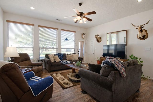 9439 Jeske Rd, Needville, TX 77461