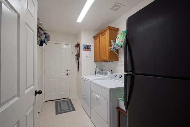 9439 Jeske Rd, Needville, TX 77461