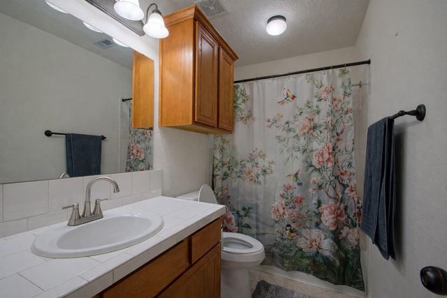 9439 Jeske Rd, Needville, TX 77461