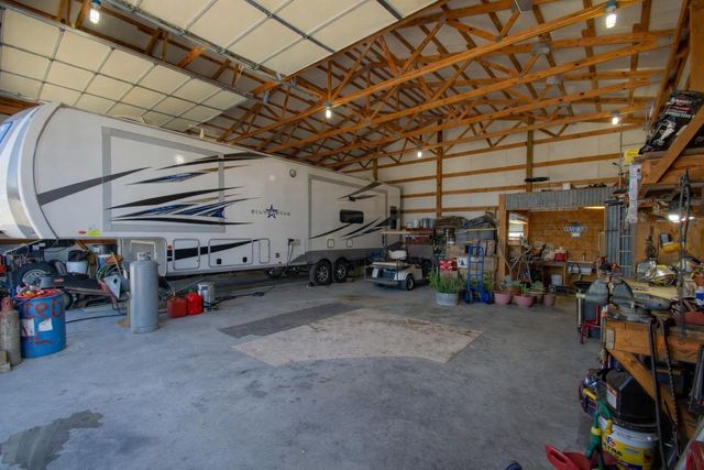 9439 Jeske Rd, Needville, TX 77461