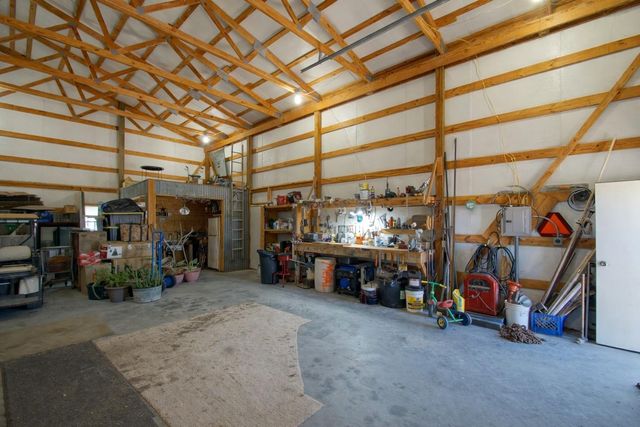 9439 Jeske Rd, Needville, TX 77461