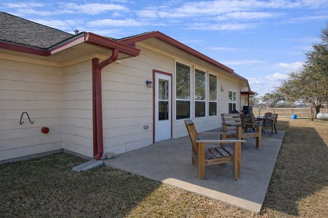 9439 Jeske Rd, Needville, TX 77461