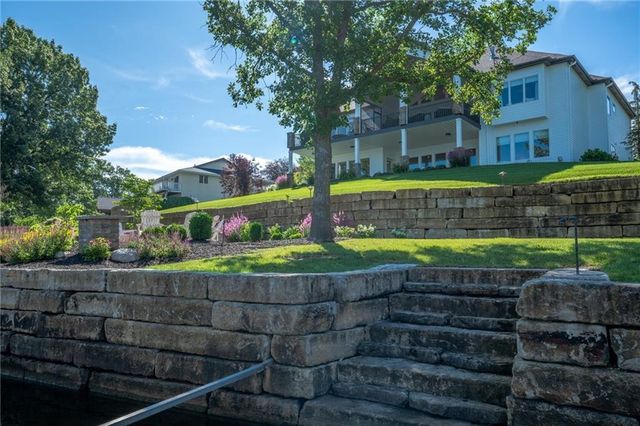 1038 Lake Viking Terrace, Altamont, MO 64620