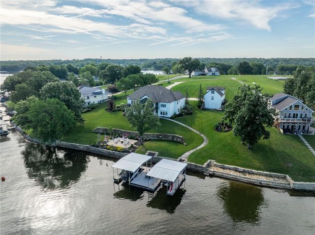 1038 Lake Viking Terrace, Altamont, MO 64620