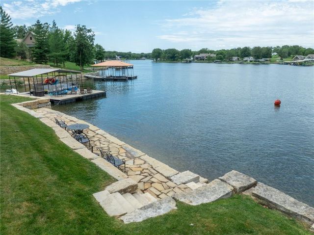 1038 Lake Viking Terrace, Altamont, MO 64620