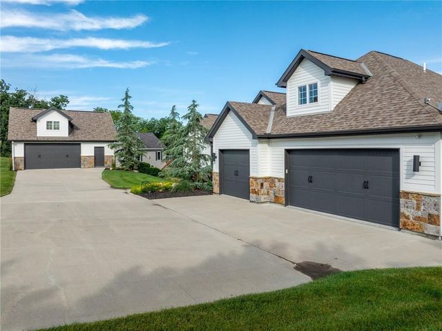 1038 Lake Viking Terrace, Altamont, MO 64620