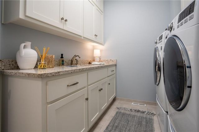 1038 Lake Viking Terrace, Altamont, MO 64620