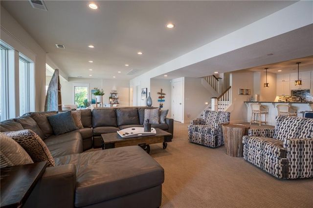 1038 Lake Viking Terrace, Altamont, MO 64620