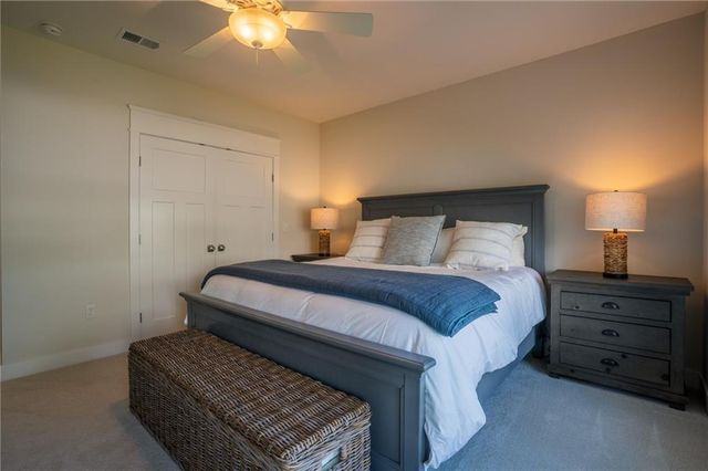 1038 Lake Viking Terrace, Altamont, MO 64620