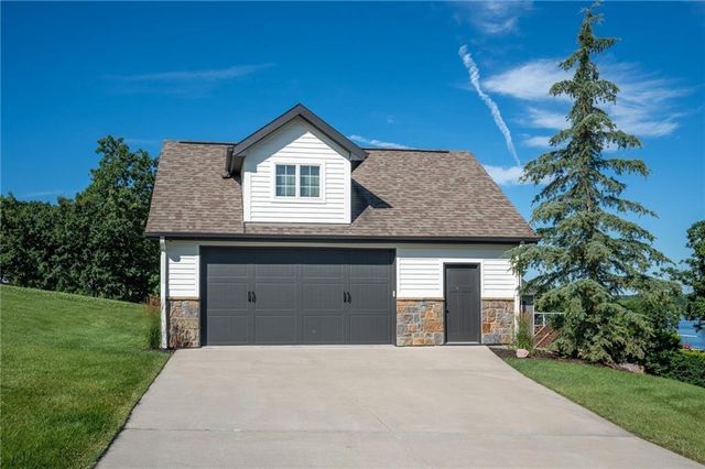 1038 Lake Viking Terrace, Altamont, MO 64620