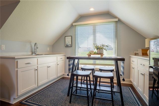 1038 Lake Viking Terrace, Altamont, MO 64620