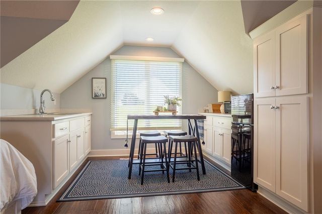 1038 Lake Viking Terrace, Altamont, MO 64620