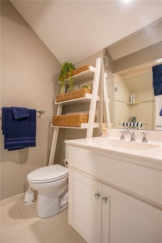 1038 Lake Viking Terrace, Altamont, MO 64620