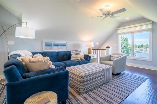 1038 Lake Viking Terrace, Altamont, MO 64620