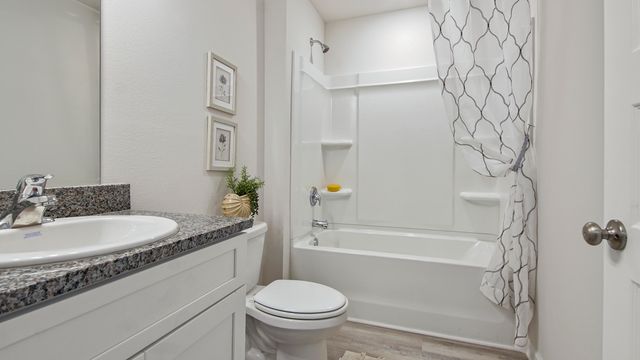 165 Eunola Lane, Freeport, FL 32439