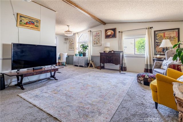 9161 Santa Fe Avenue E 9, Hesperia, CA 92345