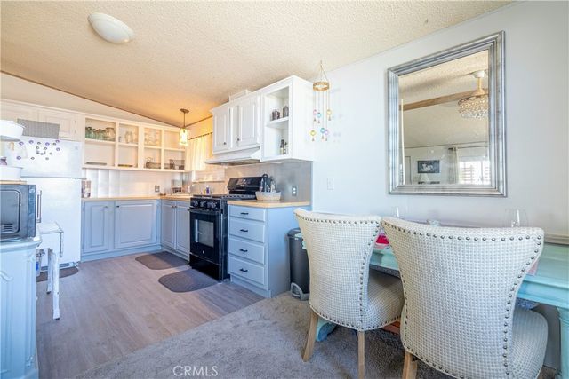 9161 Santa Fe Avenue E 9, Hesperia, CA 92345